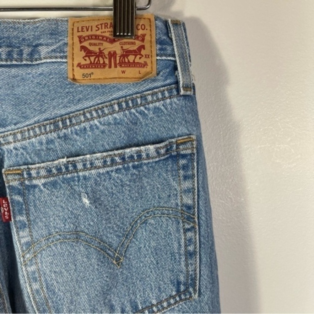 Levi’s® 501 Women’s distressed Jean Size 27 Color Blue Wash - Picture 6 of 14